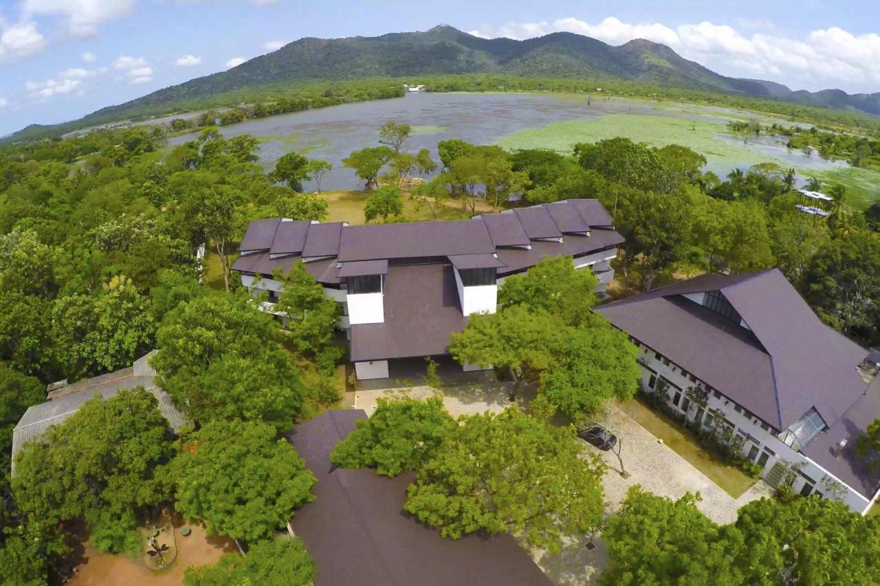 Grand Tamarind Lake Kataragama Kültér fotó