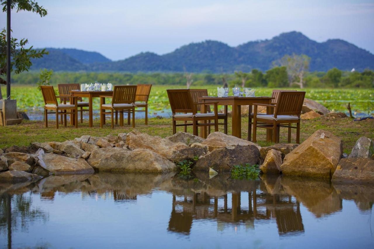 Grand Tamarind Lake Kataragama Kültér fotó