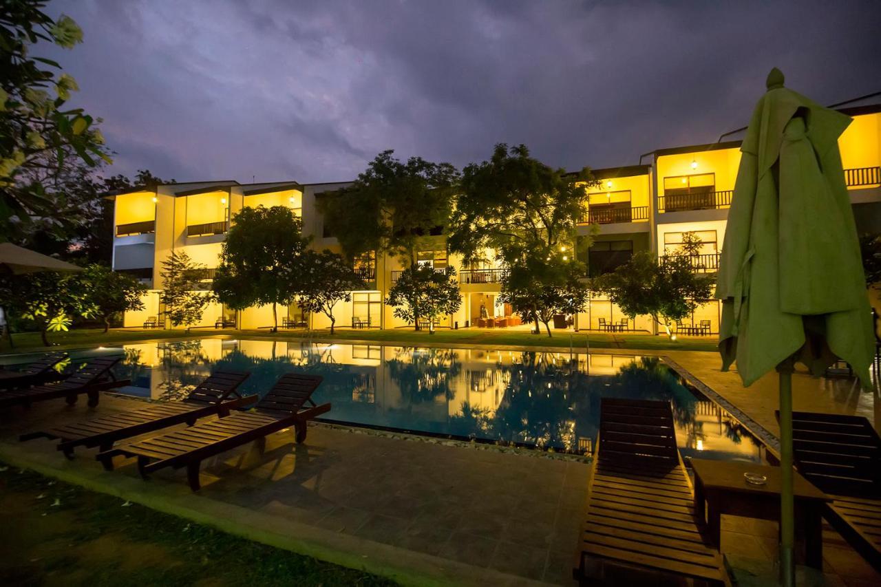 Grand Tamarind Lake Kataragama Kültér fotó